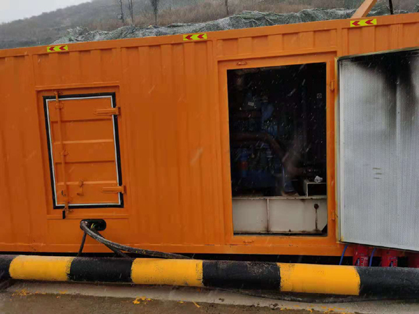 新盈镇发电机出租 柴油发电机组电压低报警怎么办?