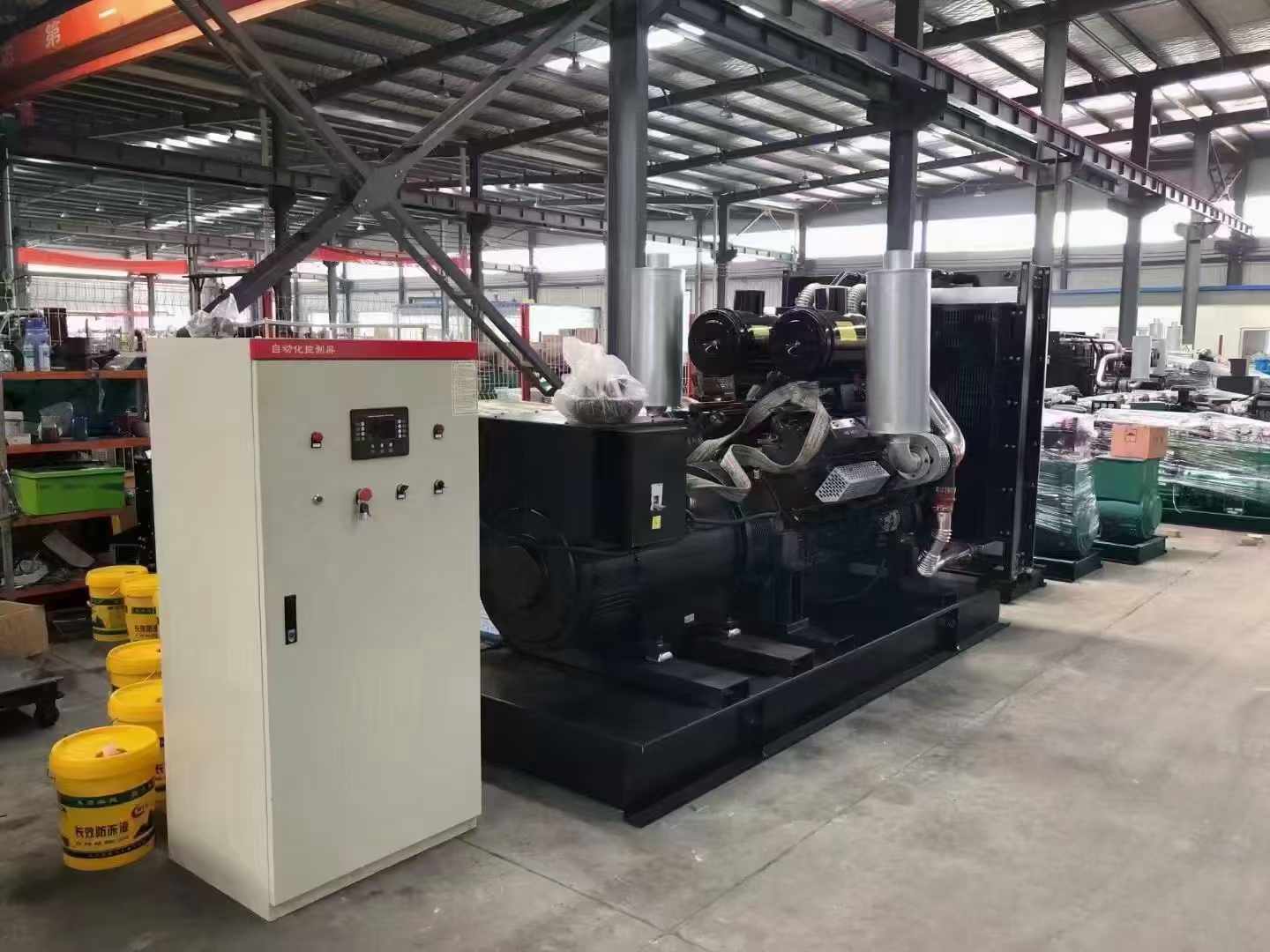 新盈镇柴油发电机运行时的噪音和振动水平如何?